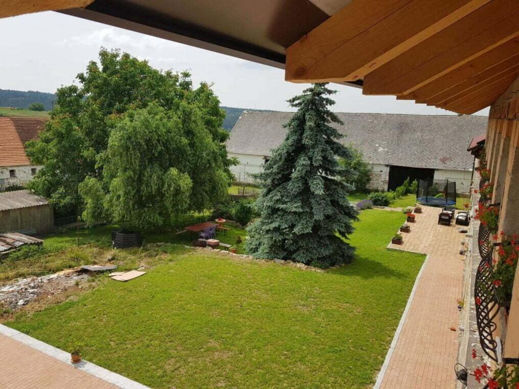 Penzion Tvrz Dub U Tabora Ratiborske Hory Exterior foto