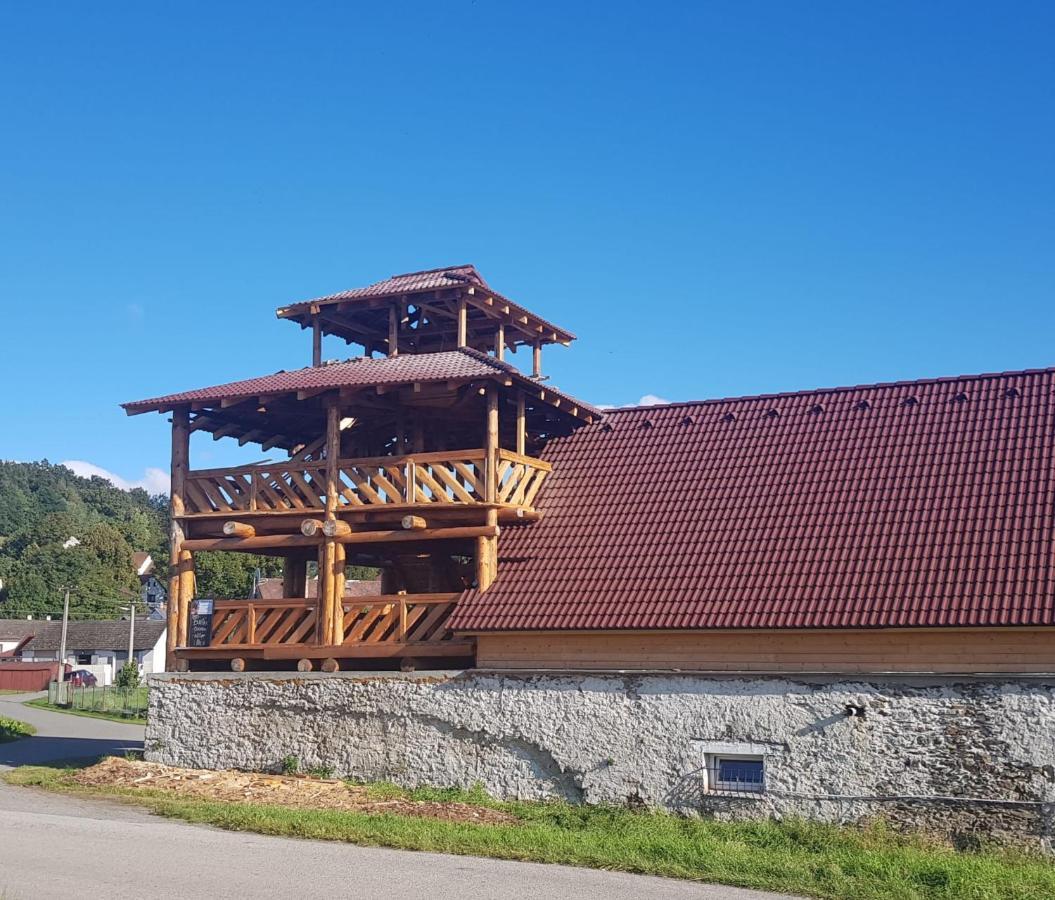 Penzion Tvrz Dub U Tabora Ratiborske Hory Exterior foto