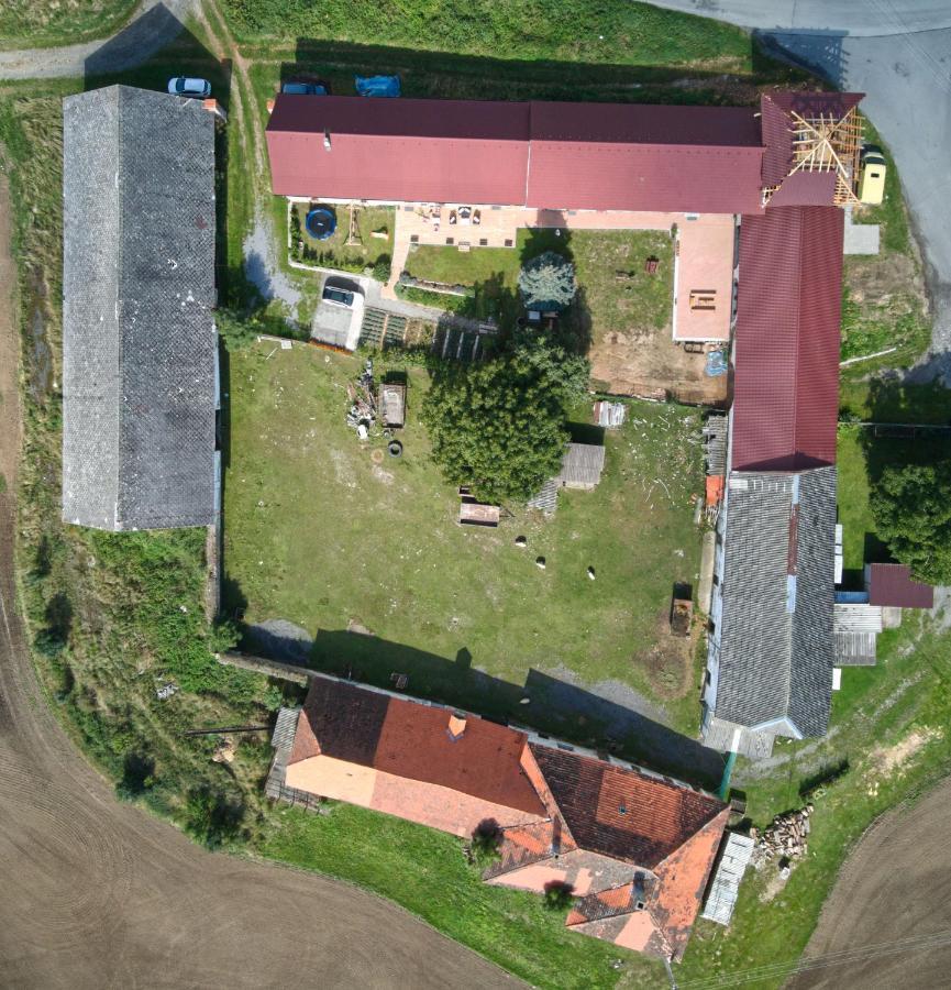 Penzion Tvrz Dub U Tabora Ratiborske Hory Exterior foto